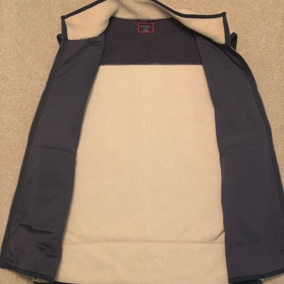 UNTUCKit Large vest - Picture 4 of 4